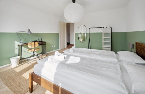 Old Town Apartment | Elegant Münstergasse Hotel in Zurich's Old Town - 4 Stars
