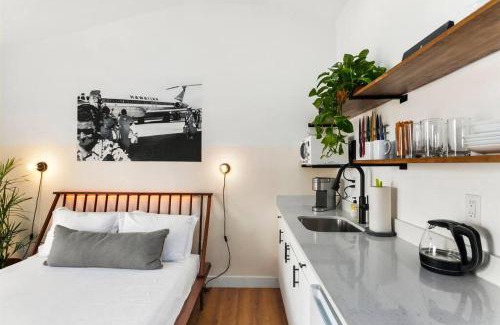 Chandler Apartment | Cozy Mākālea Studio Suite with Ocean View & Pet-Friendly