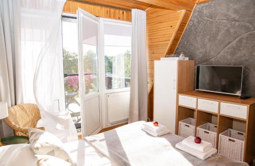 Baltic Sea Bed & Breakfast | Discover Mėlynojo karpio namas: 9/10 Rated Getaway!