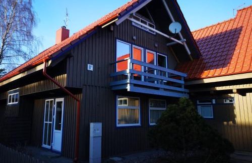 Neringa House | Family-Friendly Retreat at Mūsų kiemas with Kitchen Access