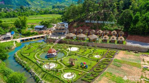 Moc Chau Cabin | Serene Mộc Châu Eco Garden Resort with Oceanfront Pool