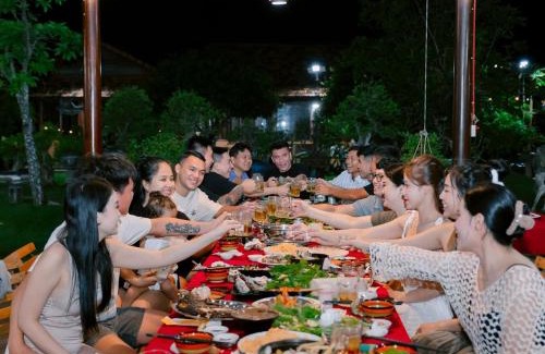 Phuoc Tan Bed & Breakfast | Tranquil Oceanfront Retreat at Mộc Villas with Pool