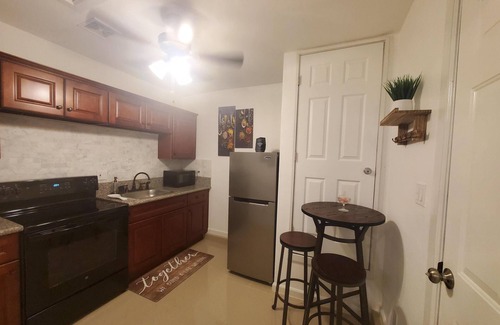 Sunrise Manor Apartment | Top-Rated M&A Cozy Studio with Spa & Pet-Friendly Options