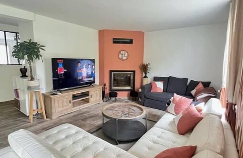 Croissy-Beaubourg House | Charming M&A Maison de Campagne Near Disney & Netflix