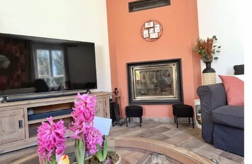 Croissy-Beaubourg House | Charming M&A Maison de Campagne Near Disney & Netflix