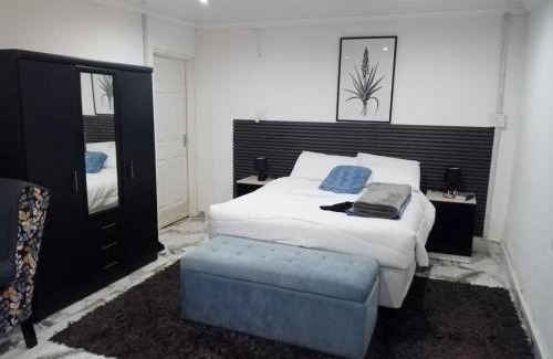 Polokwane Cabin | M and E Lodge