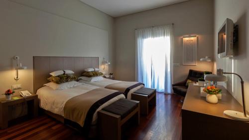 Evora Hotel | Experience M'AR De AR Aqueduto: 5-Star Oceanfront Escape