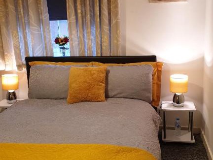 Sittingbourne House | Modern M&B Haven - Top-Rated Stay in Sittingbourne