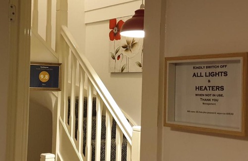 Sittingbourne House | Modern M&B Haven - Top-Rated Stay in Sittingbourne