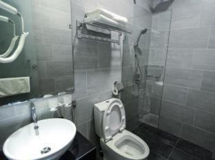 Kuarters Kampung Pandan Hotel | Discover M Design Hotel @ Shamelin Perkasa: Family-Friendly Stay