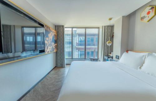 Downtown Beijing Hotel | Top-Rated M Hotel near Tiananmen Square & Qianmen Subway