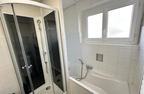 Devant-les-Ponts Apartment | M Lorry Frida cosy au rdc avec balcon proche Metz