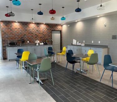 Fort Worth Hotel | Family-Friendly Stay at M&M Inn and Suites