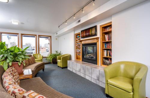 Connell Hotel | Pet-Friendly M&M Motel with High Guest Ratings