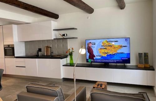 Cannes City Centre Apartment | Experience M.M.R. in the Heart of Cannes Life