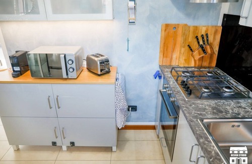Bellano Apartment | Explore M&P HOUSE: Ideal Family Retreat with Spa & Breakfast