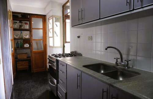 Villa Crespo Apartment | Bright and Comfortable M Pugliese Near Subway Access