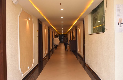 Dharwad Hotel | Outstanding M R Residency Dharwad - Family-Friendly Stay