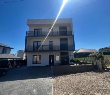 Sanmartin Apartment | Child-Friendly Stay at M&S Apartment 2 – Guest Rated 10/10