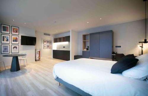 Leuven Hotel | Artistic M-Street Lodging with Self Check-In & Breakfast