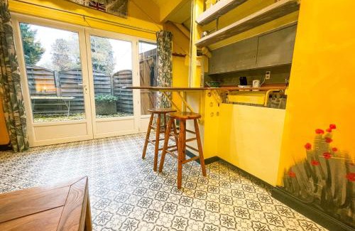 Saint-Egreve House | Convenient La Maisonnette des 3 Ponts Terrace for Families