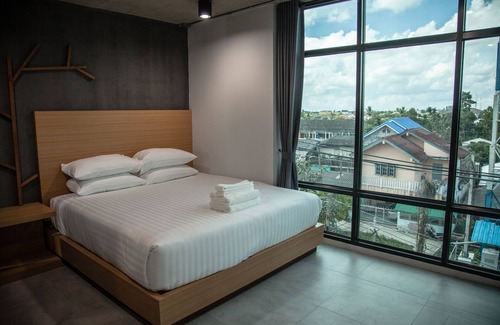 Nakhon Si Thammarat Hotel | Discover M1 Maharaj: Family-Friendly & Accessible Stay