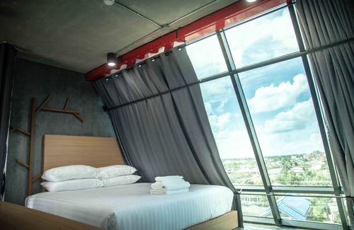 Nakhon Si Thammarat Hotel | Discover M1 Maharaj: Family-Friendly & Accessible Stay