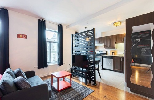 Milton Park Apartment | M11 | Boulevard Suites:Minimal Formula 1 Studio 3D