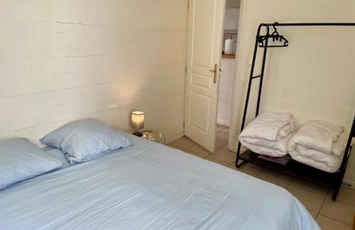 Imphy Apartment | Pet-Friendly 1 Bedroom Retreat at M Parking, Great for Families
