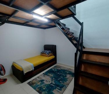 Kuantan House | Relaxing M2H Homestay with Private Beach & Ocean Views