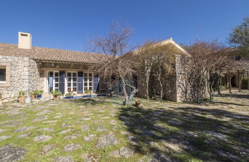 Banyalbufar Villa | Discover Villa Maracanda: Pet-Friendly Paradise in Banyalbufar