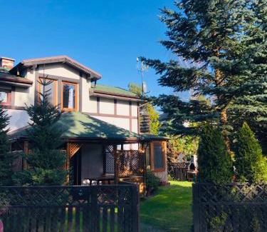 Poddabie House | Discover Mały Dąbek: Oceanfront Escape with Pool & Dining