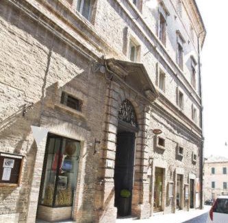 Corinaldo Hotel | Highly Rated MA Hotel: Pet Friendly & Family Accommodations