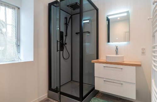 Plomodiern House | Discover Ma Kalon - Family & Pet-Friendly Getaway