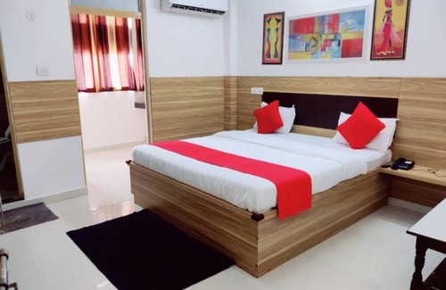 Chitrakoot Hotel | Budget-Friendly Ma Parvati Residency with Breakfast Included
