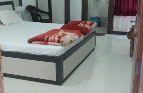 Chitrakoot Hotel | Budget-Friendly Ma Parvati Residency with Breakfast Included