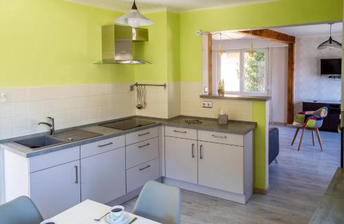 Griesheim-pres-Molsheim House | Independent Maison for 6 with Spacious Courtyard and High Rating