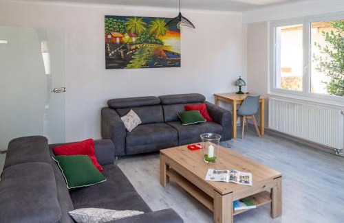 Griesheim-pres-Molsheim House | Independent Maison for 6 with Spacious Courtyard and High Rating