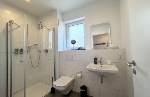 Innenstadt Apartment | Modern Smart Apartment in City Center - Pet & Child Friendly