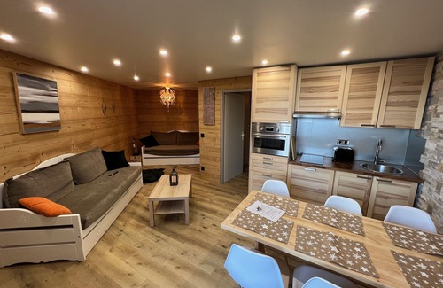 Eclose-Ouest Apartment | Unwind at Ma toute belle pépite: Pool, Spa & Ski Access