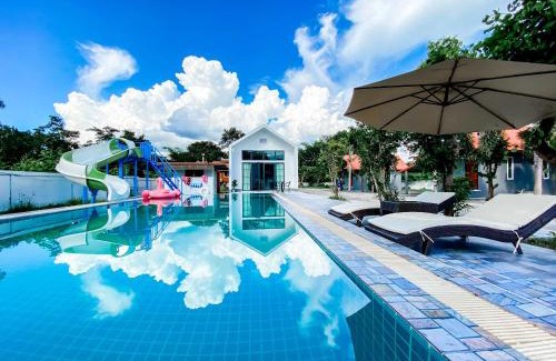 Non Sang House | Experience Bliss at MA YA Pool Villa with Ocean Views
