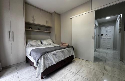 Pioneiros Apartment | Cozy Kitnet with AC & Big Wheel View - Pet Friendly Stay