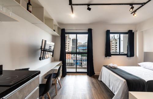 Santa Ifigenia Apartment | Discover Aconchego Near Estação da Luz with Pool Access