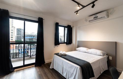 Santa Ifigenia Apartment | Discover Aconchego Near Estação da Luz with Pool Access