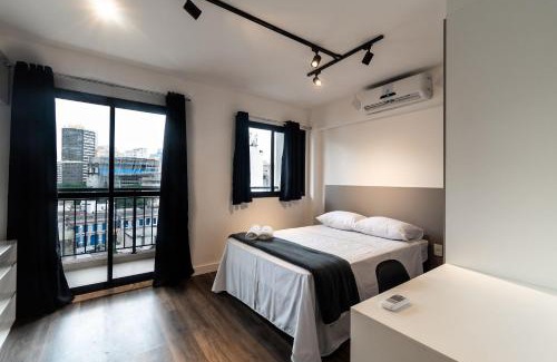 Santa Ifigenia Apartment | Discover Aconchego Near Estação da Luz with Pool Access
