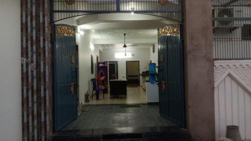 Faizabad Hotel | Maa JANKEE RESIDENCY