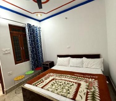 Ukhimath House | Cozy Maa Kalishila Home Stay with Family-Friendly Amenities