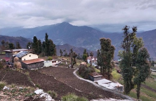 Bageshwar House | Budget-Friendly Maa Nanda Homestay with Family & Pet Amenities