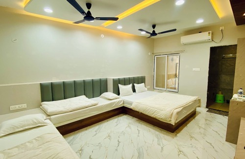 Khandwa Hotel | Maa Narmada Hotel & Family Restaurant