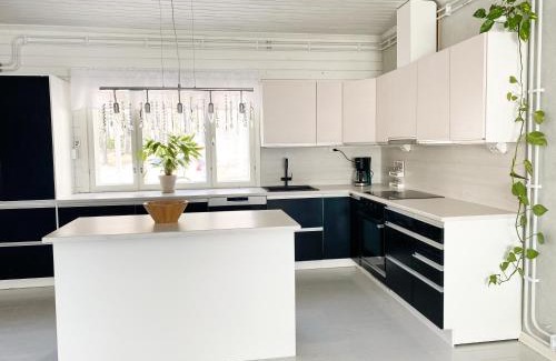 Haapavesi Apartment | Pet-Friendly Maalaistalo in Scenic Farm Setting